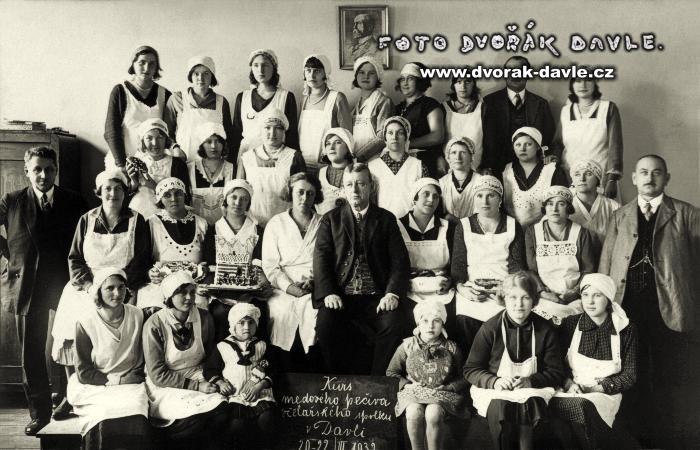 POKUD CHCETE ZAVT OKNO KLIKNTE NA OBRZEK