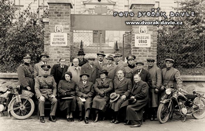 POKUD CHCETE ZAVT OKNO KLIKNTE NA OBRZEK